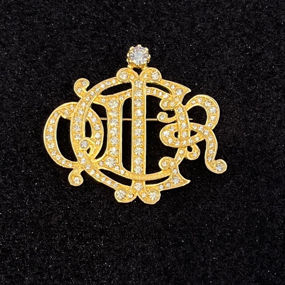 VINTAGE CHRISTIAN DIOR GOLD TONE AND RHINESTONE MONOGRAM BROOCH - Picture 3 of 7
